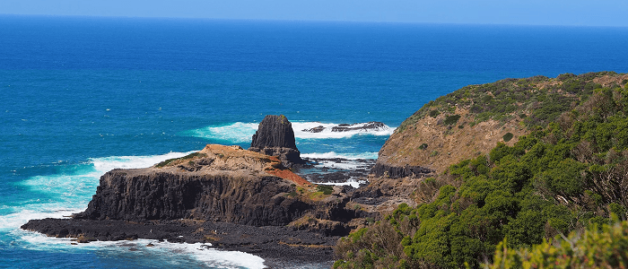 Scenic Australian coastline with ocean and cliffs